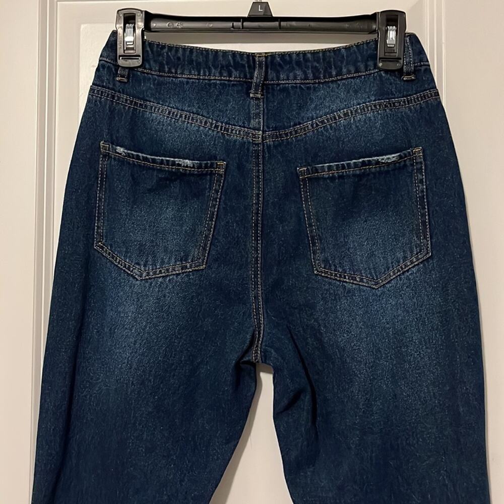 Missguided Riot High Rise Mom Jeans - Picture 6 of 10